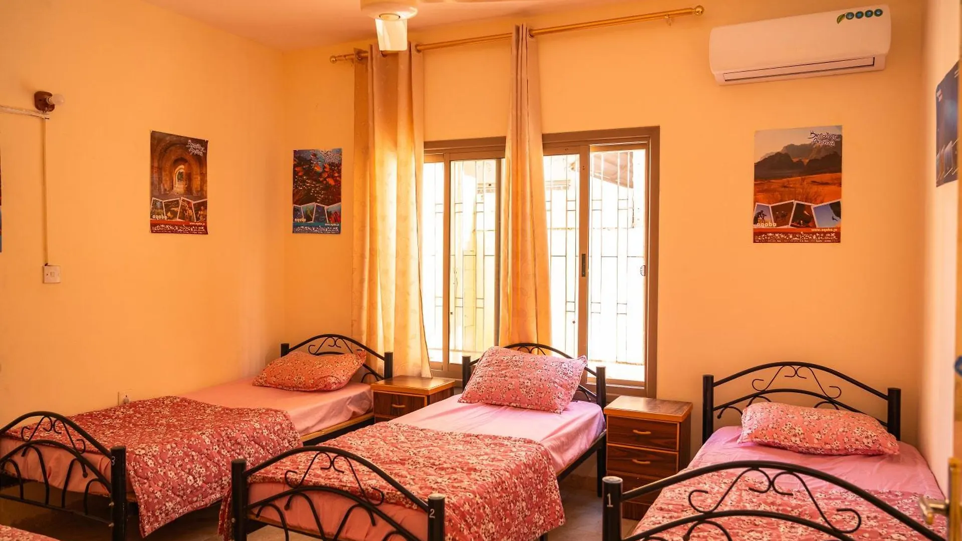 Extra Traveller Hostel Aqaba Jordan