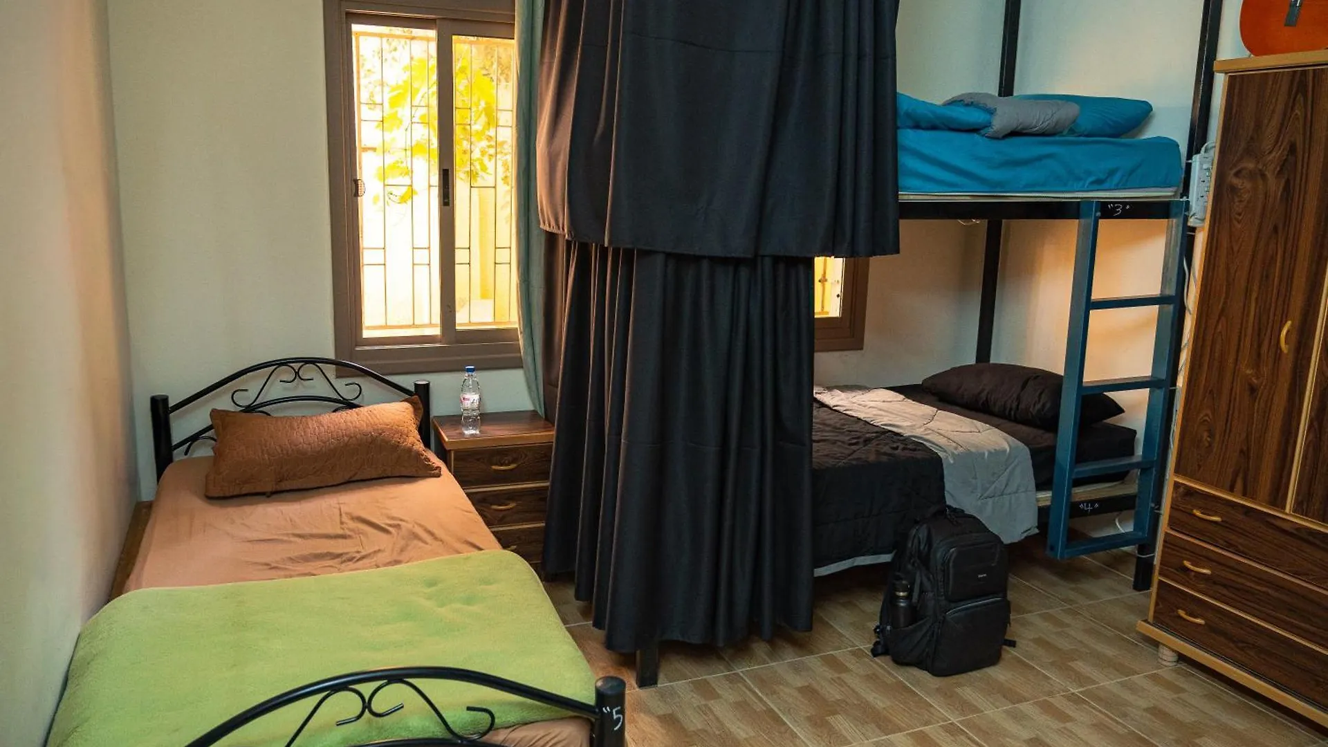 Albergue Extra Traveller Áqaba 0*,  Jordania